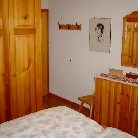 Corfou * Crans-Montana